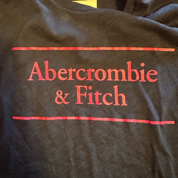 NWOT Abercrombie and Fitch Tee - Picture 2 of 3